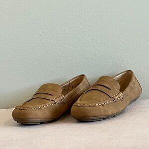 LifeStride Riviera Tan Faux Suede Loafers Size 6 M Classic Slip On Flats NIB